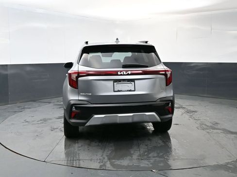 Used 2024 Kia Seltos SX w/ SX Sunroof Package AWD/4WD image 4