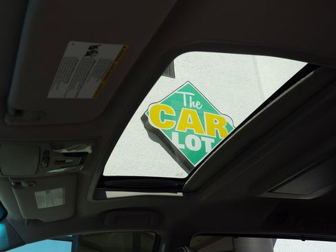 Used 2017 Toyota Sienna SE Premium image 62