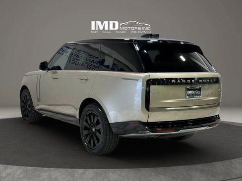 Used 2023 Land Rover Range Rover SE AWD/4WD image 8