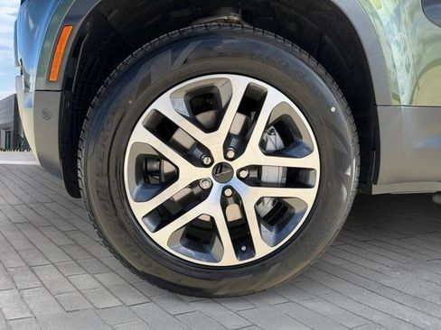 New 2026 Land Rover Defender 110 S AWD/4WD image 9