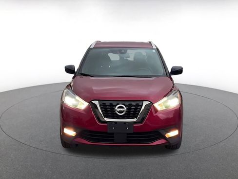 Used 2020 Nissan Kicks SR w/ SR Premium Package FWD image 4