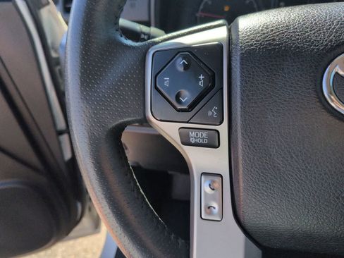 Used 2022 Toyota 4Runner SR5 Premium AWD/4WD image 17