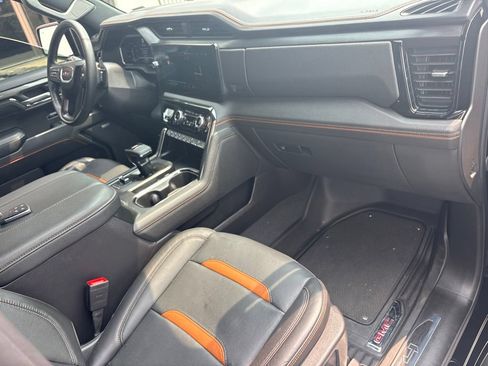 Used 2024 GMC Sierra 1500 AT4 w/ AT4 Premium Package AWD/4WD image 32