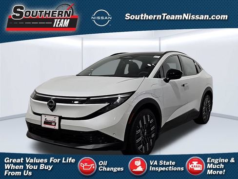 New 2026 Nissan Leaf Platinum+ w/ Cargo Package (Platinum+) FWD image 1