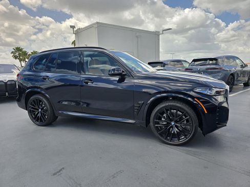New 2026 BMW X5 xDrive40i w/ M Sport Package AWD/4WD image 25