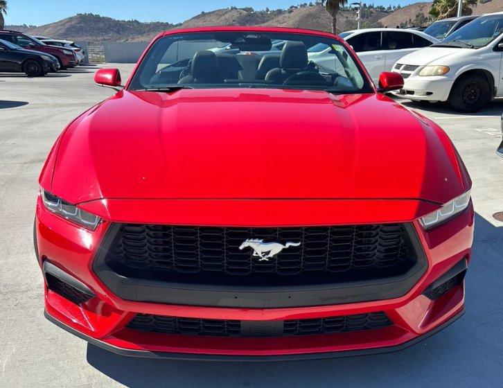Used 2024 Ford Mustang Convertible RWD image 2