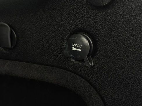 Used 2020 Jeep Grand Cherokee Altitude image 12