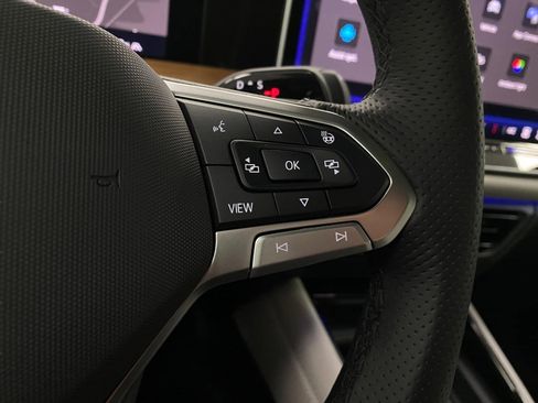 New 2026 Volkswagen Tiguan SEL R-Line image 17