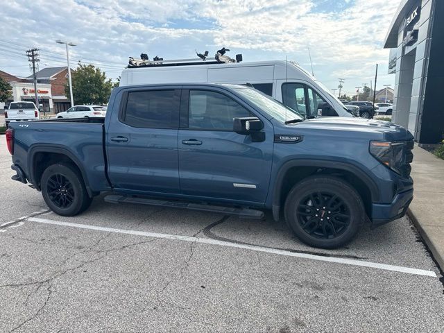 Used 2025 GMC Sierra 1500 Elevation w/ Elevation Premium Package AWD/4WD image 11