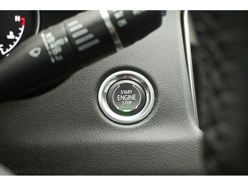 Used 2023 Cadillac XT4 Premium Luxury image 53