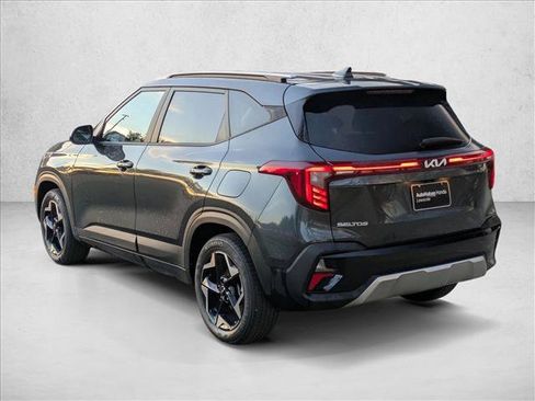 Used 2025 Kia Seltos S image 8