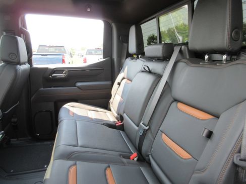 Certified 2026 GMC Sierra 1500 AT4 w/ AT4 Premium Package AWD/4WD image 24