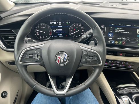 Used 2022 Buick Envision Avenir w/ Technology Package II image 25