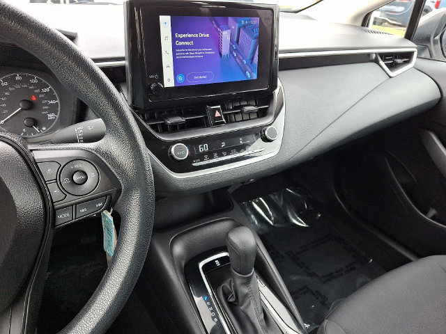 Used 2025 Toyota Corolla LE FWD image 18