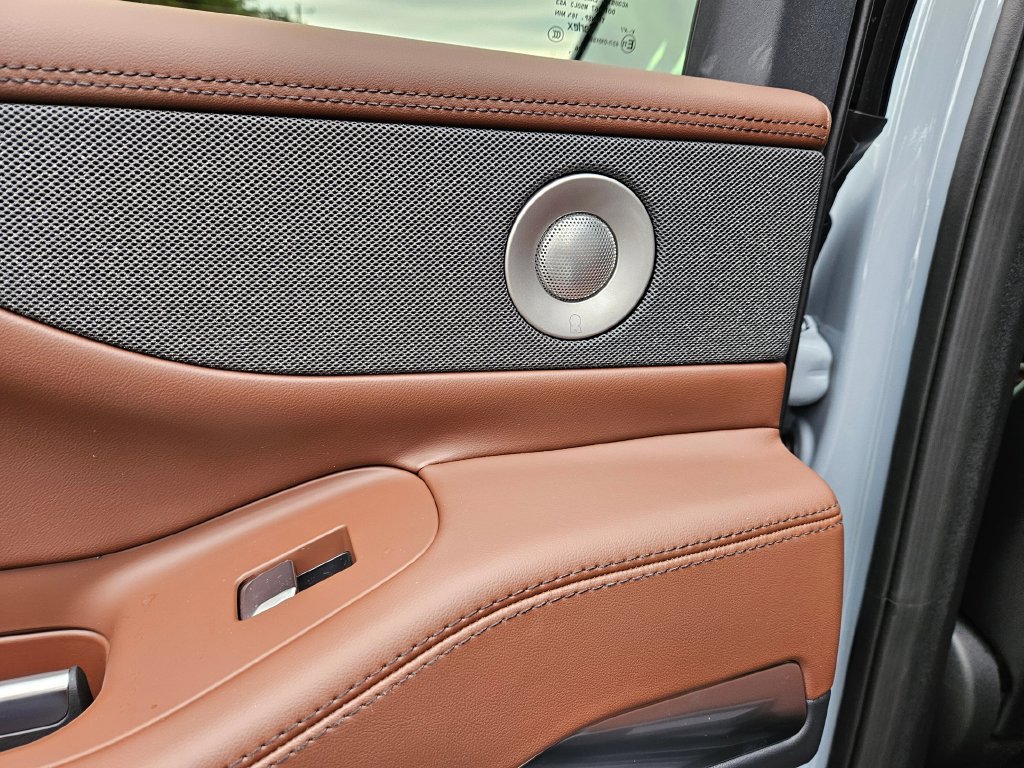 New 2027 Lincoln Navigator Reserve AWD/4WD image 17