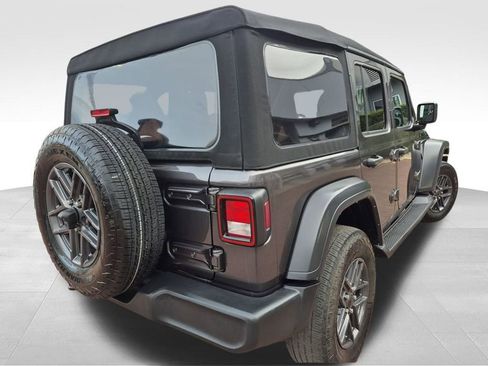 Used 2024 Jeep Wrangler Sport S image 11