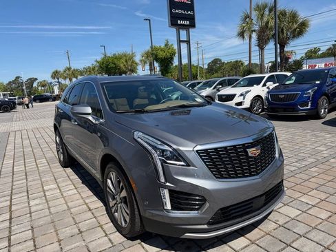Used 2020 Cadillac XT5 Premium Luxury w/ Platinum Package AWD/4WD image 4
