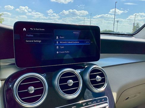 Used 2021 Mercedes-Benz GLC 300 image 14