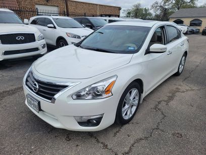 Used 2015 Nissan Altima 2.5 SL w/ Technology Package