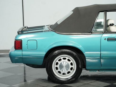 Used 1992 Ford Mustang LX image 23