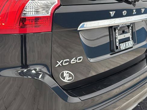 Used 2016 Volvo XC60 T6 w/ Proximity Package image 35