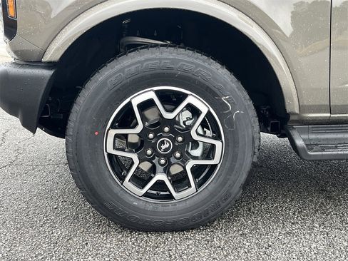 New 2025 Ford Bronco Outer Banks image 28