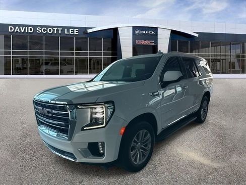 Used 2023 GMC Yukon SLT image 3
