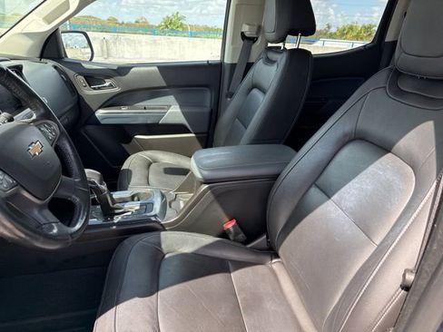 Used 2022 Chevrolet Colorado Z71 w/ Z71 Midnight Edition image 13