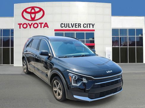 Used 2024 Kia Niro LX FWD image 1