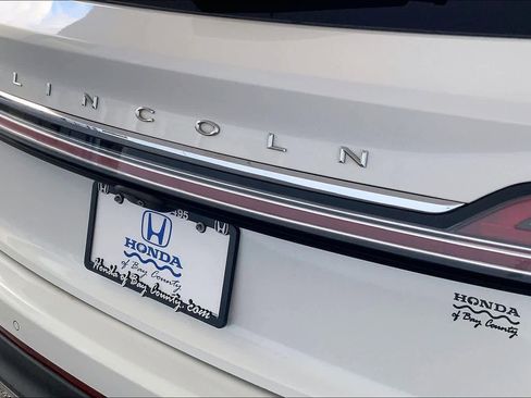 Used 2022 Lincoln Nautilus Reserve w/ Equipment Group 202A image 32