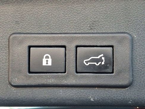 Used 2021 Subaru Ascent Limited image 29