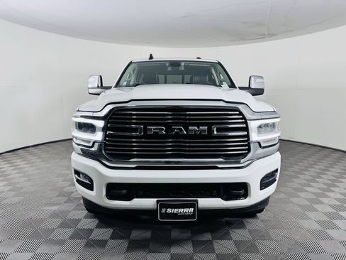 Used 2023 RAM 2500 Laramie AWD/4WD image 3