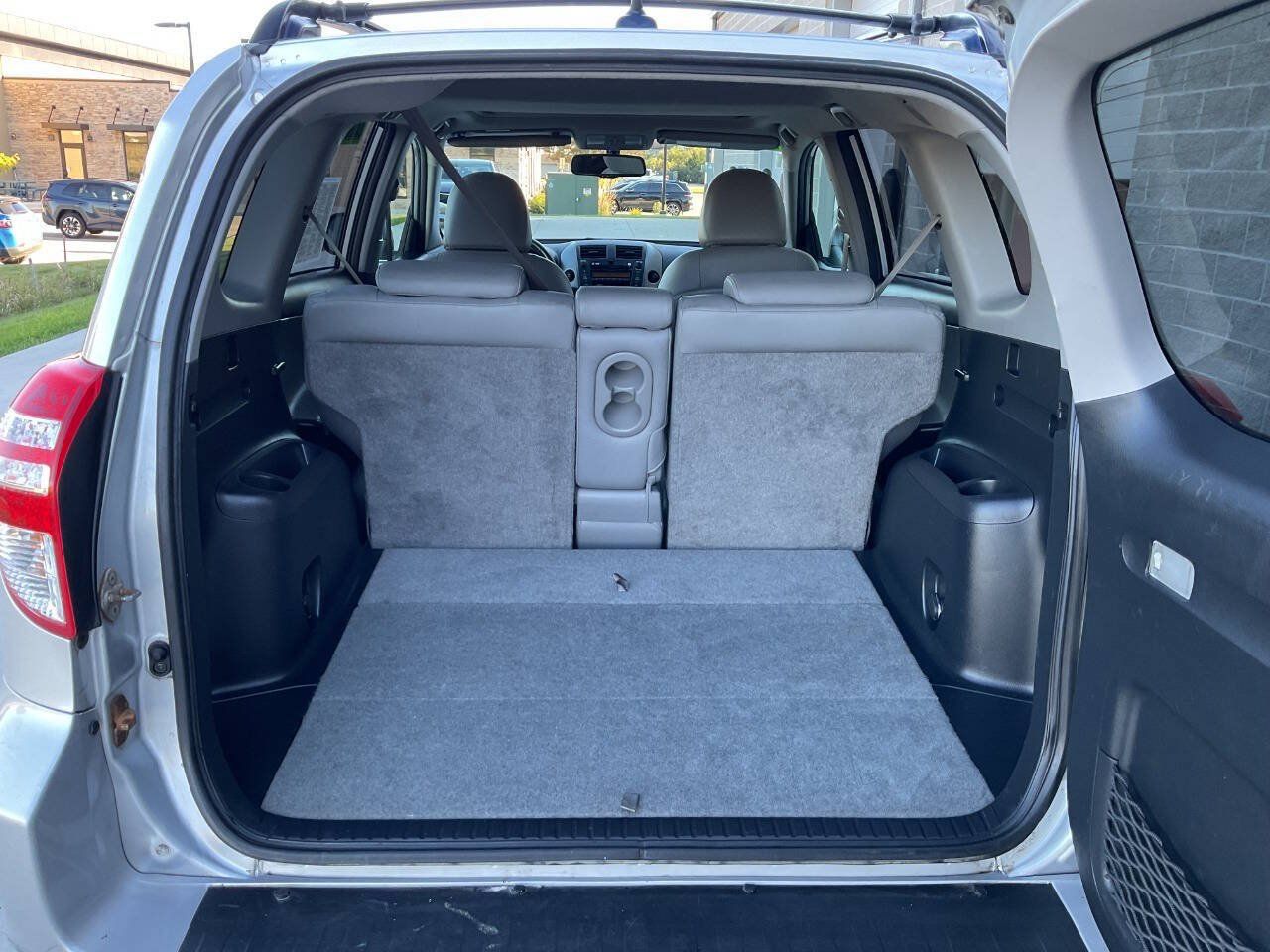 Used 2009 Toyota RAV4 Limited w/ Limited Extra Value Pkg AWD/4WD image 30