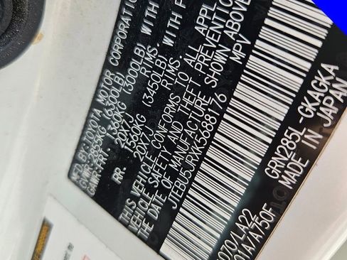 Used 2019 Toyota 4Runner Limited w/ Four Season Floor Mat Package image 11