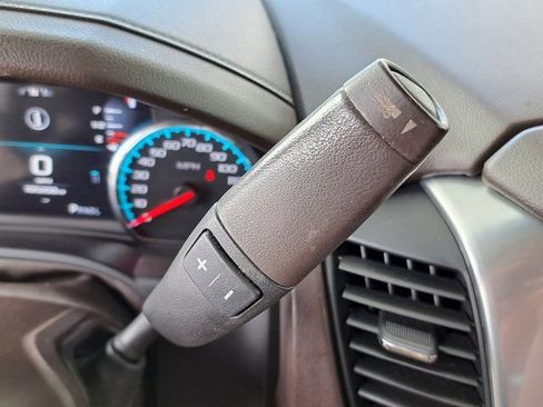 Used 2019 Chevrolet Suburban Premier AWD/4WD image 13
