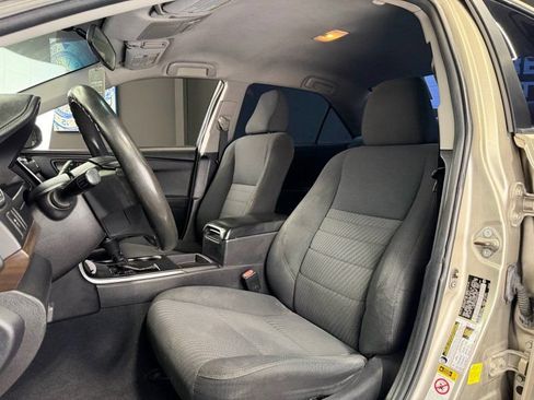 Used 2017 Toyota Camry LE FWD image 14
