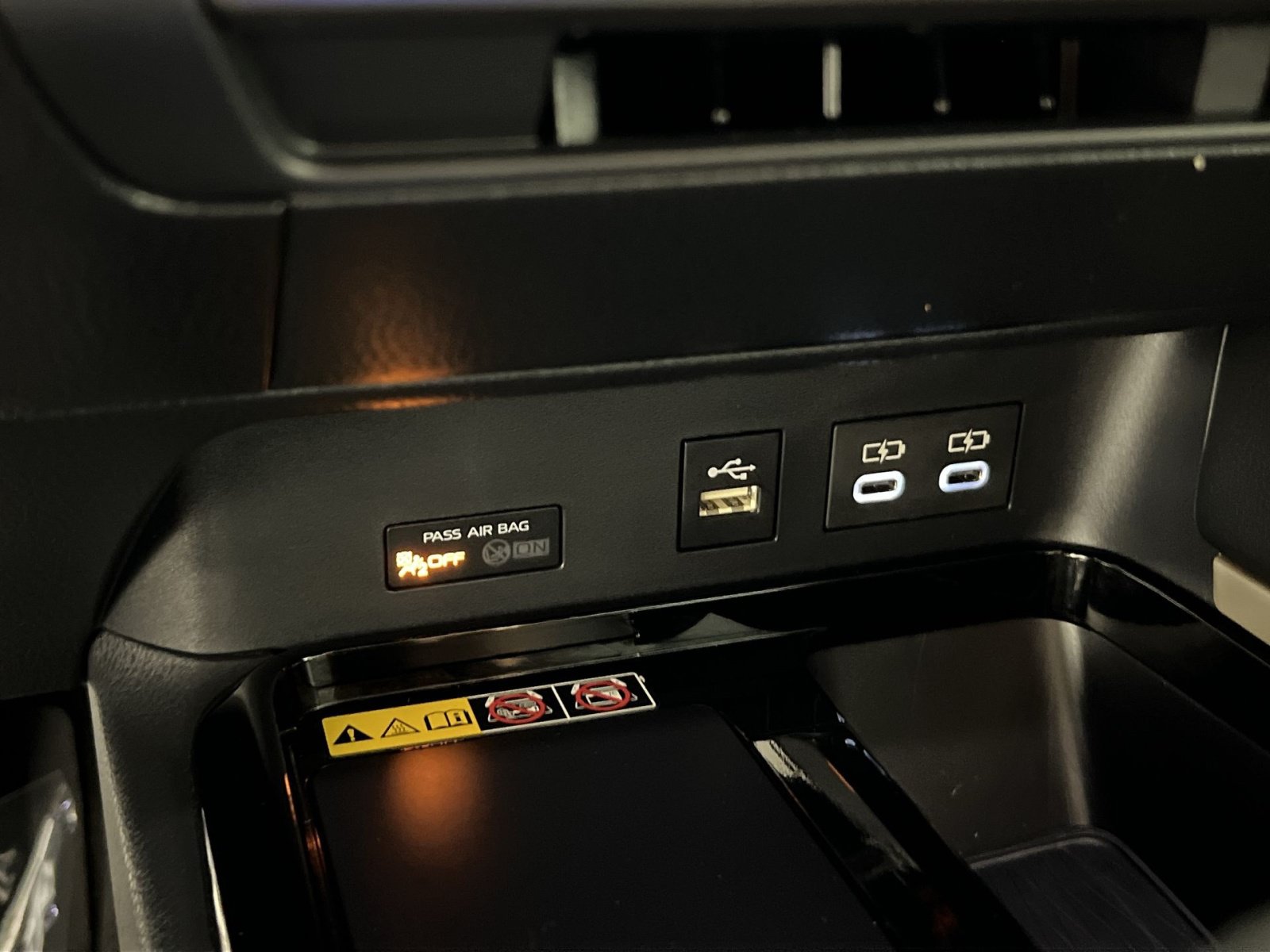 Used 2025 Toyota Camry XSE FWD image 33
