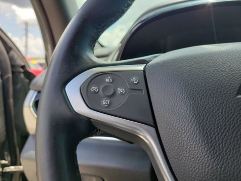 Used 2023 Chevrolet Traverse LT FWD image 18