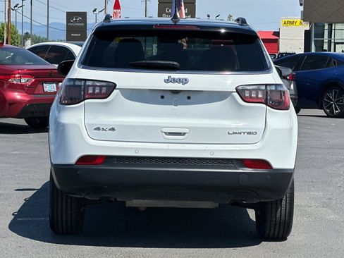 Used 2025 Jeep Compass Limited AWD/4WD image 5