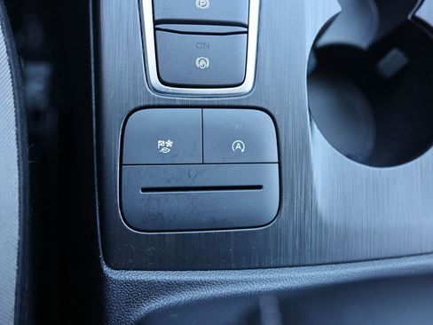 Used 2022 Ford Escape SE w/ Cold Weather Package image 31