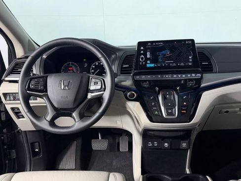 Used 2025 Honda Odyssey Touring image 13