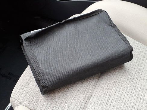 Used 2021 Nissan Rogue SV image 25