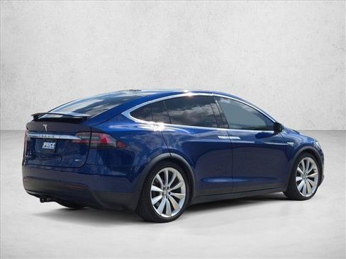 Used 2016 Tesla Model X 90D AWD/4WD image 5