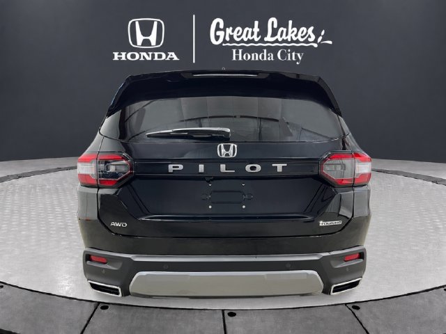 New 2026 Honda Pilot Touring image 4