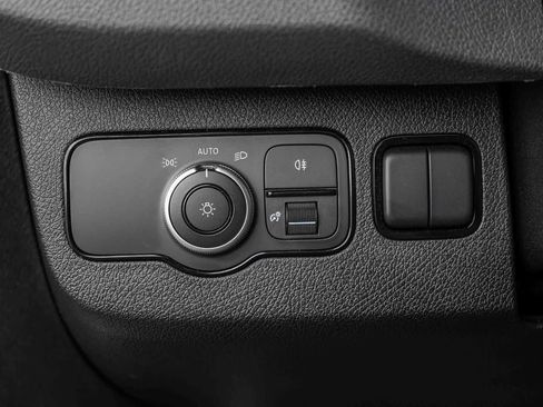 Used 2025 Mercedes-Benz Sprinter 2500 image 25