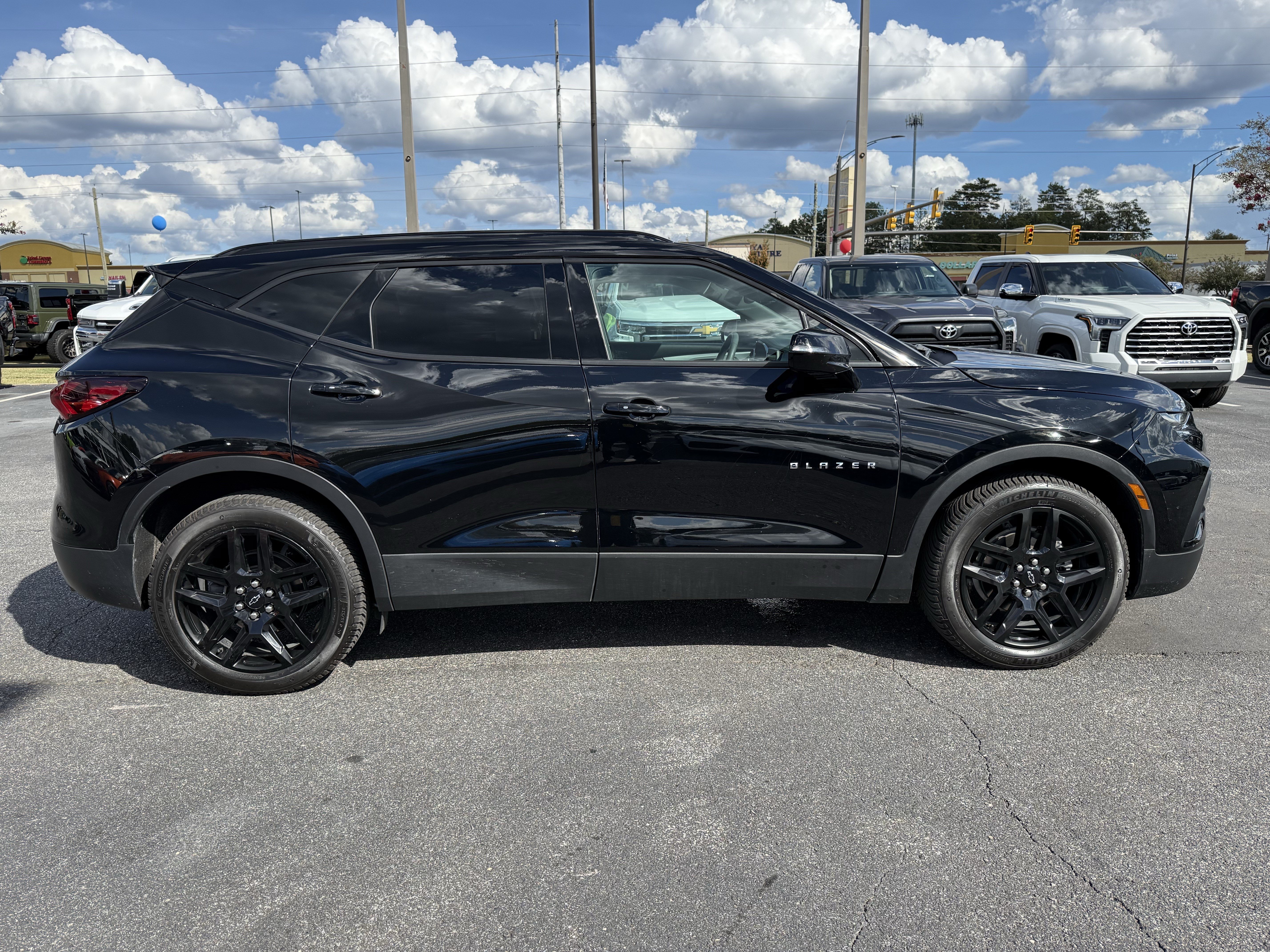 Used 2021 Chevrolet Blazer LT FWD image 12