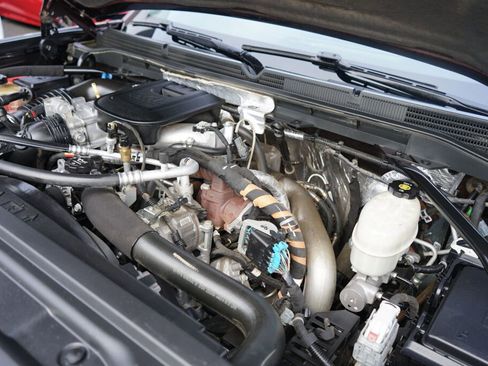 Used 2016 GMC Sierra 2500 SLT w/ Duramax Plus Package image 9