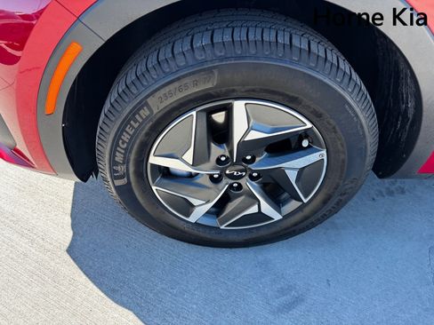 Certified 2022 Kia Sorento S image 8