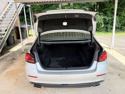 Used 2021 BMW 530i w/ Convenience Package RWD image 22