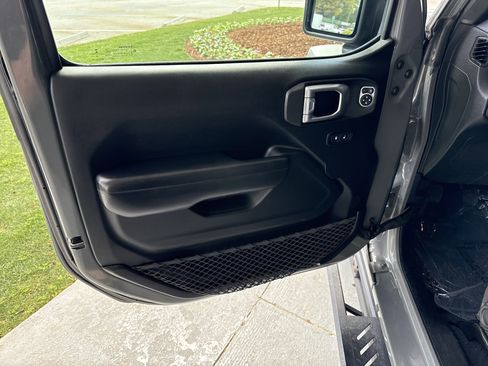 Used 2018 Jeep Wrangler Unlimited Sport S image 13